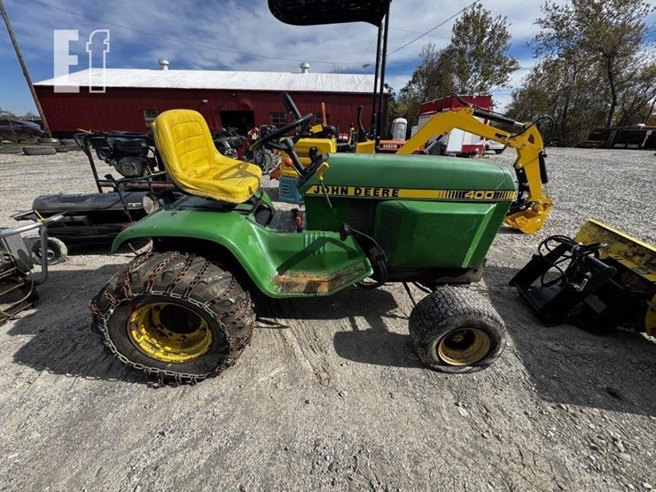 john-deere-400-image-1