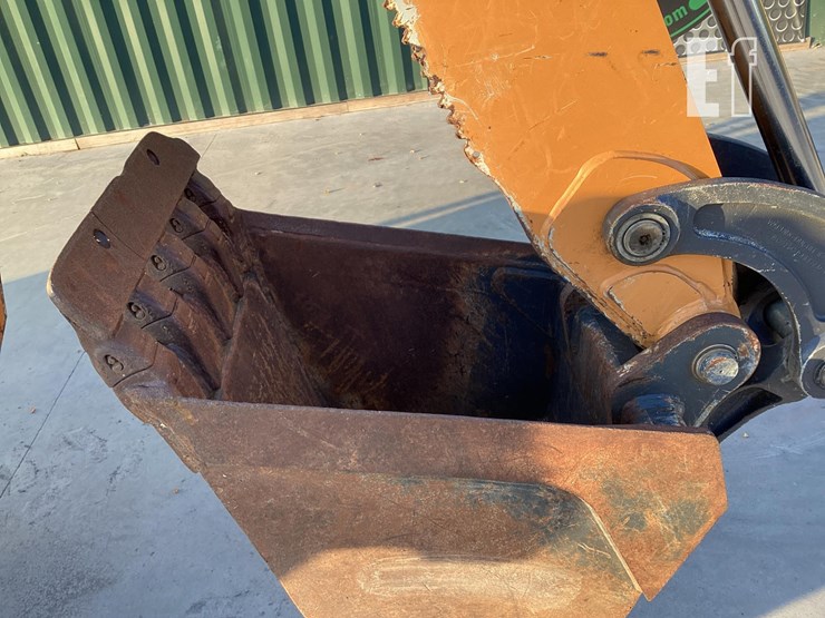 2022-case-580sn-image-13