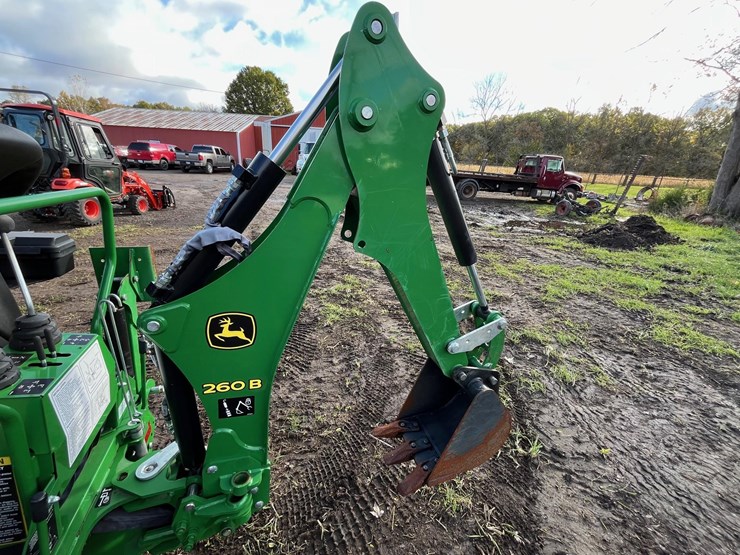 2018-john-deere-1025r-image-16