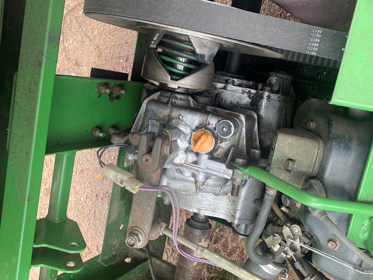 john-deere-gator-image-31