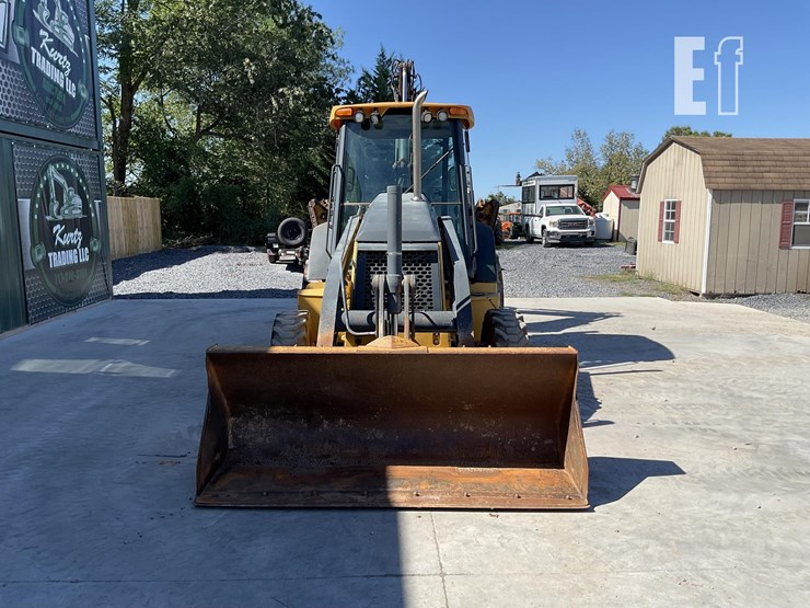 2010-deere-410j-image-7