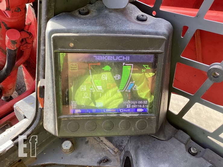 2021-takeuchi-tl12v2-image-17