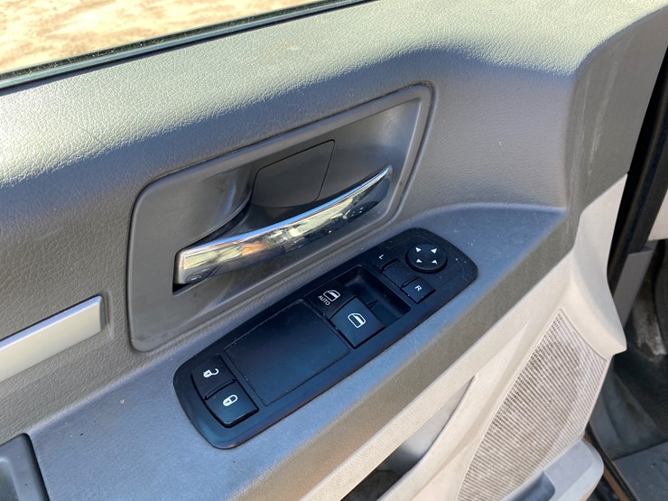 2009-dodge-grand-caravan-se-image-28