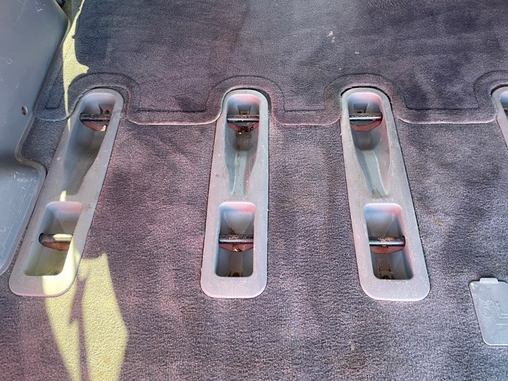 2003-kia-sedona-image-77