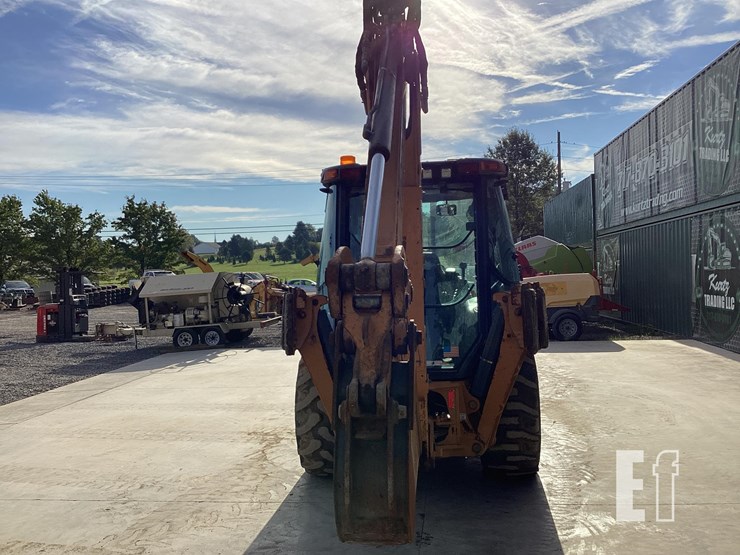 2015-case-580n-image-3