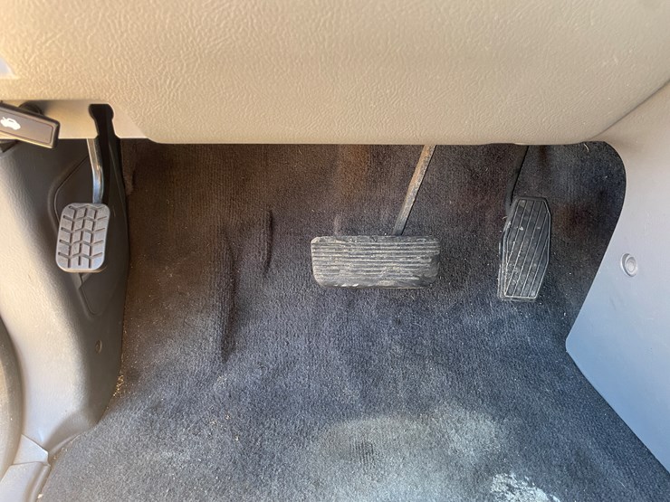 2003-kia-sedona-image-49