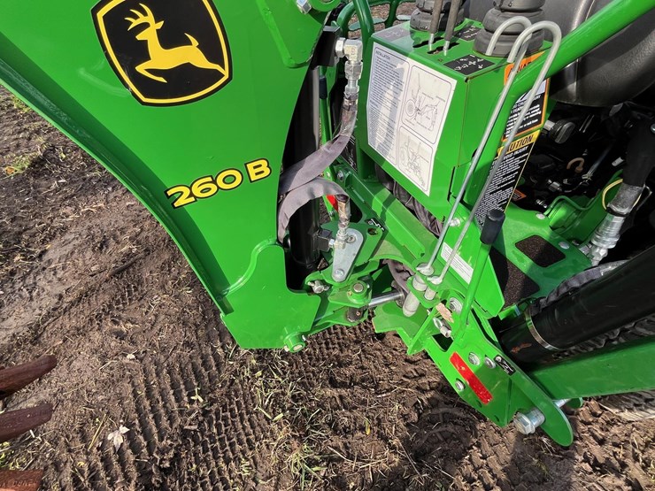 2018-john-deere-1025r-image-18