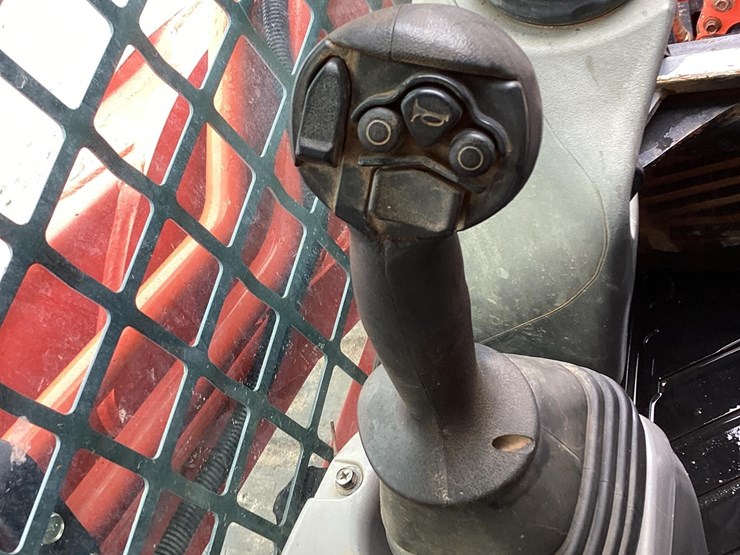 2019-kubota-svl95-2s-image-17