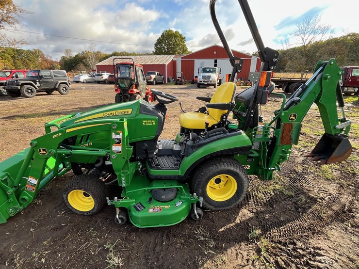 2018-john-deere-1025r-image-12