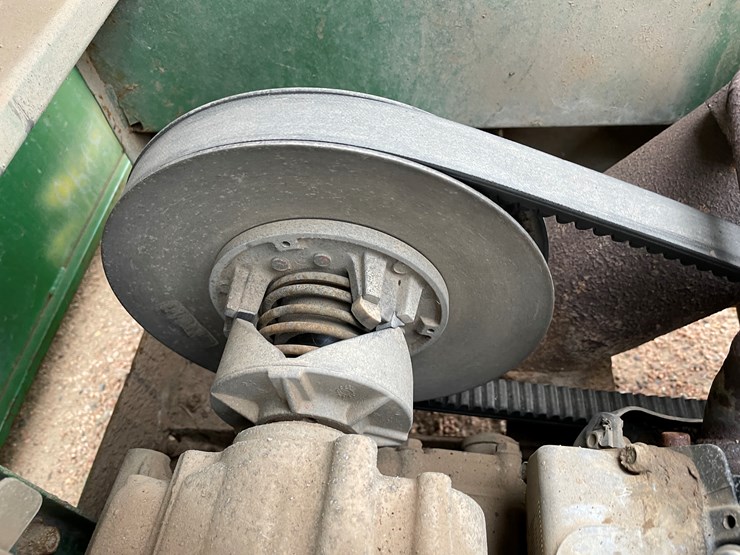 john-deere-gator-image-21