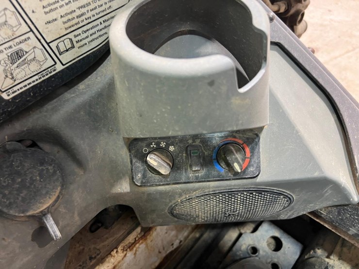 bobcat-t450-image-24