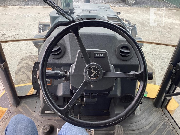 2019-deere-410l-image-15