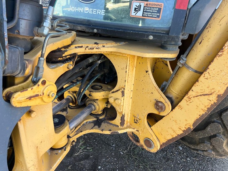 deere-410j-image-11