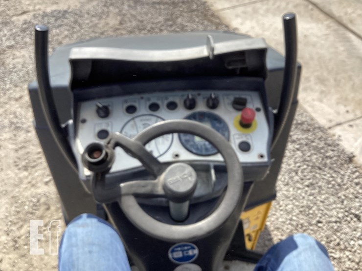 2016-bomag-bw120-50-image-13