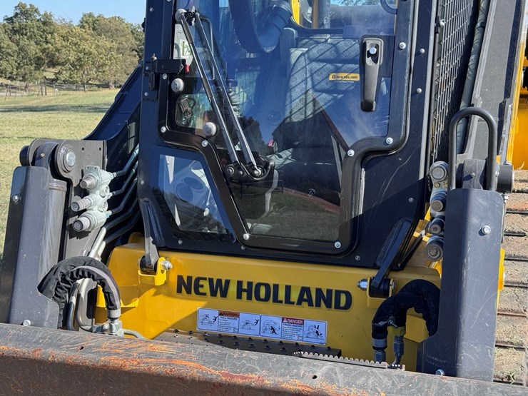 2024-new-holland-c362-image-9