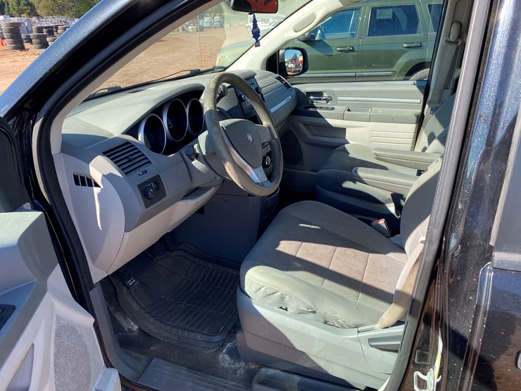 2009-dodge-grand-caravan-se-image-26