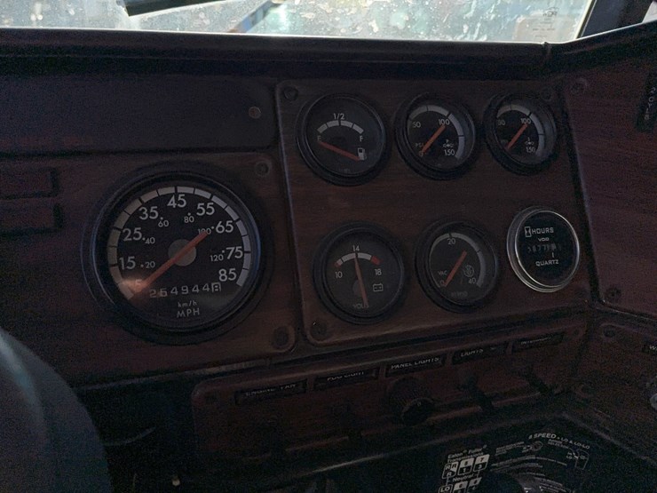 2000-caterpillar-c12-image-17