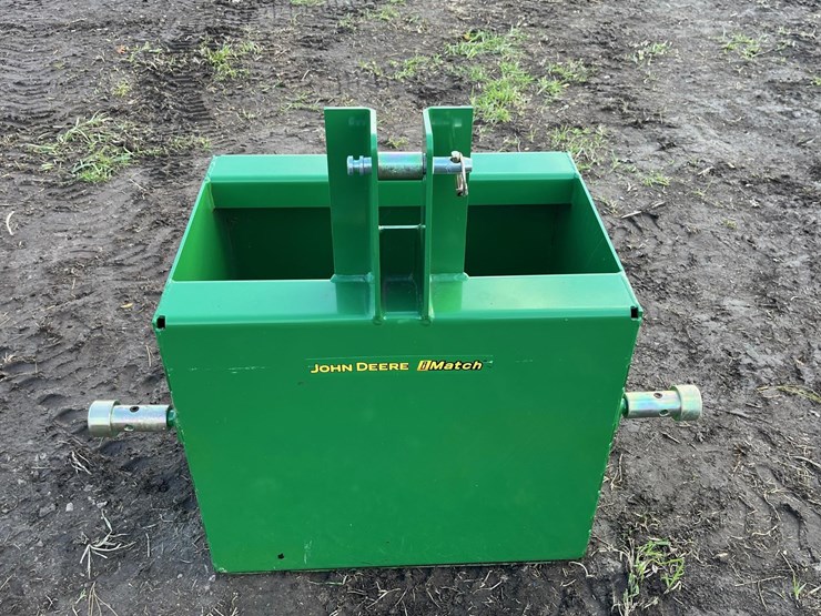 2018-john-deere-1025r-image-37