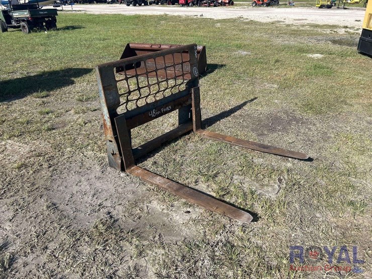 48in-pallet-fork-and-frame-skid-steer-attachment-image-2
