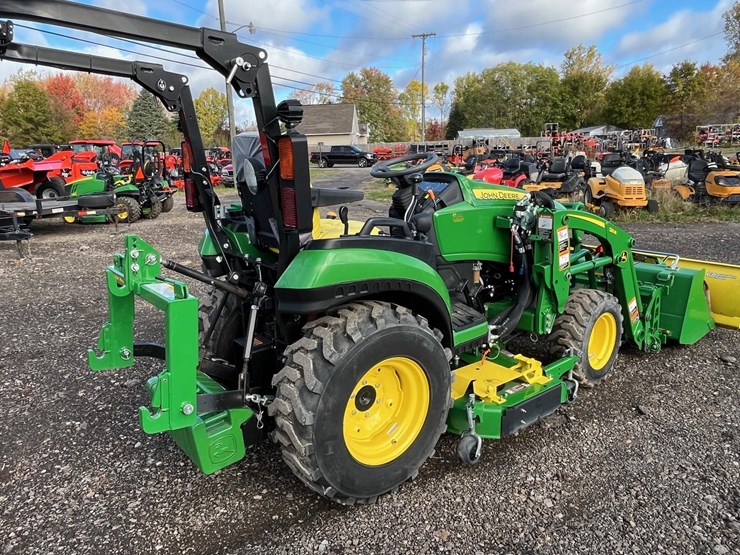 2018-john-deere-2025r-image-5