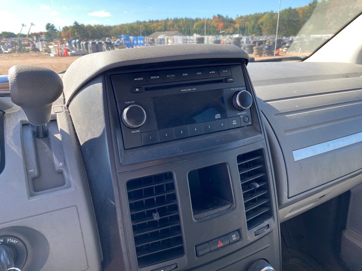 2009-dodge-grand-caravan-se-image-29