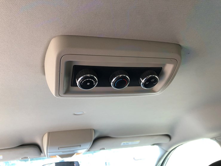 2011-dodge-grand-caravan-image-18