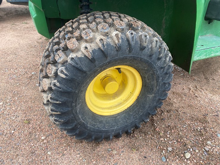 john-deere-gator-image-13
