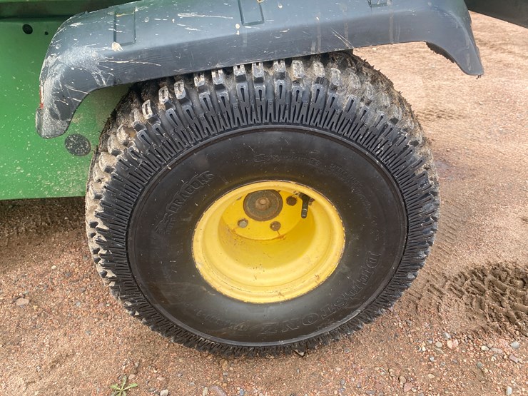 john-deere-gator-image-17
