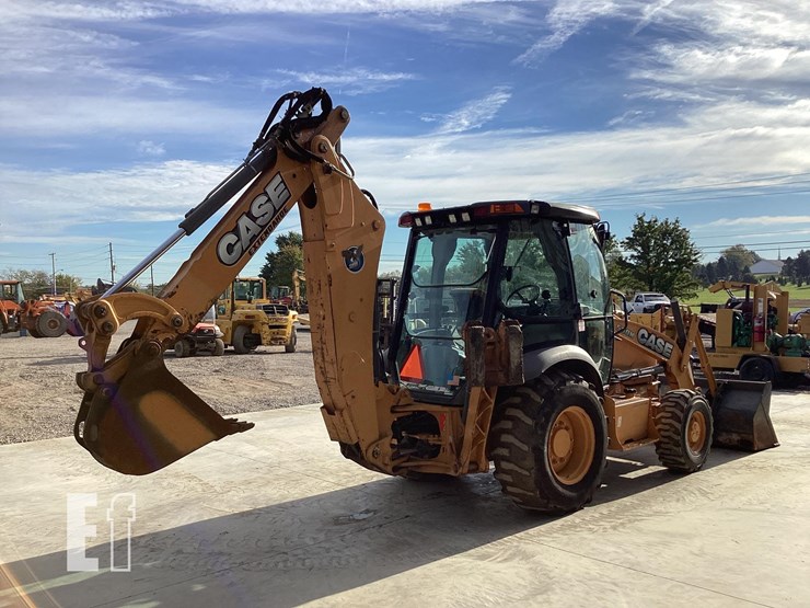 2015-case-580n-image-4