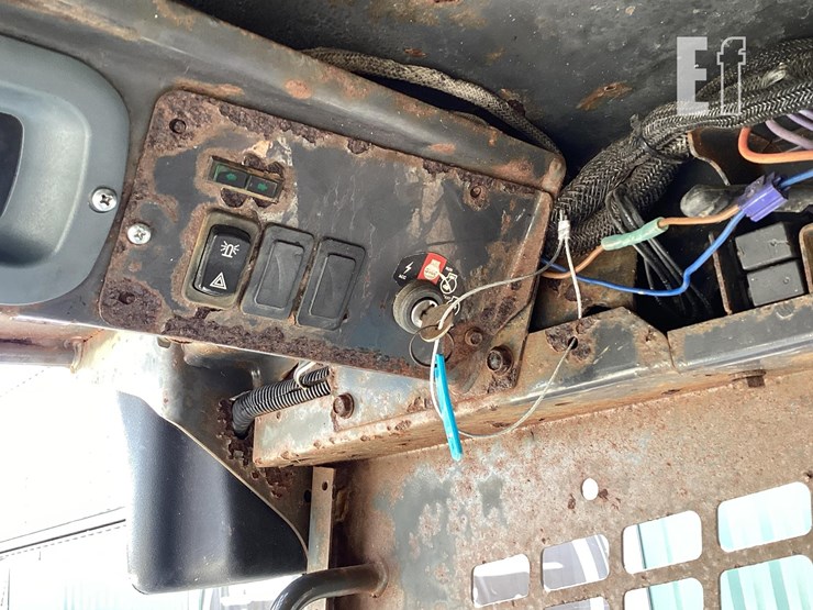 2006-new-holland-l180-image-15