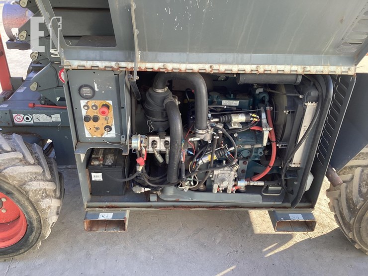 2016-skyjack-sj6832rt-image-9