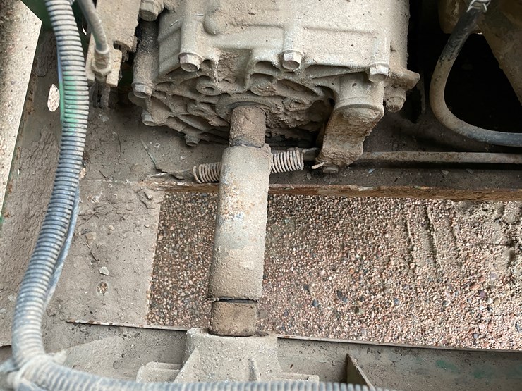 john-deere-gator-image-19