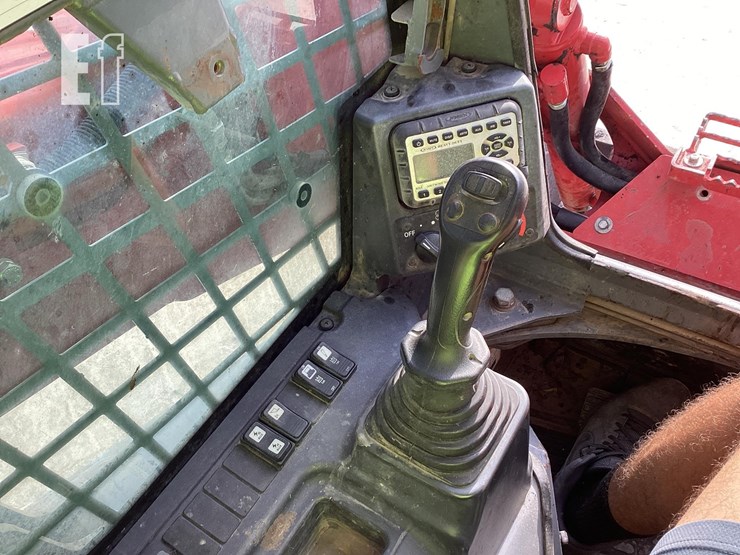 2021-takeuchi-tl12v2-image-15