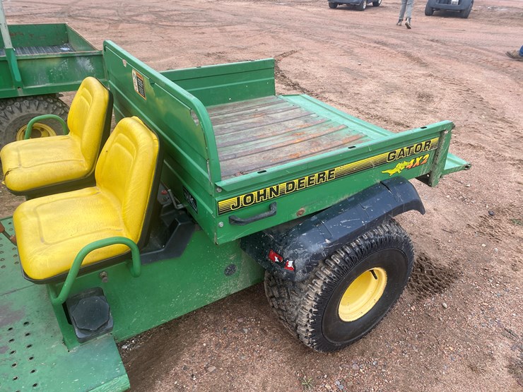 john-deere-gator-image-16