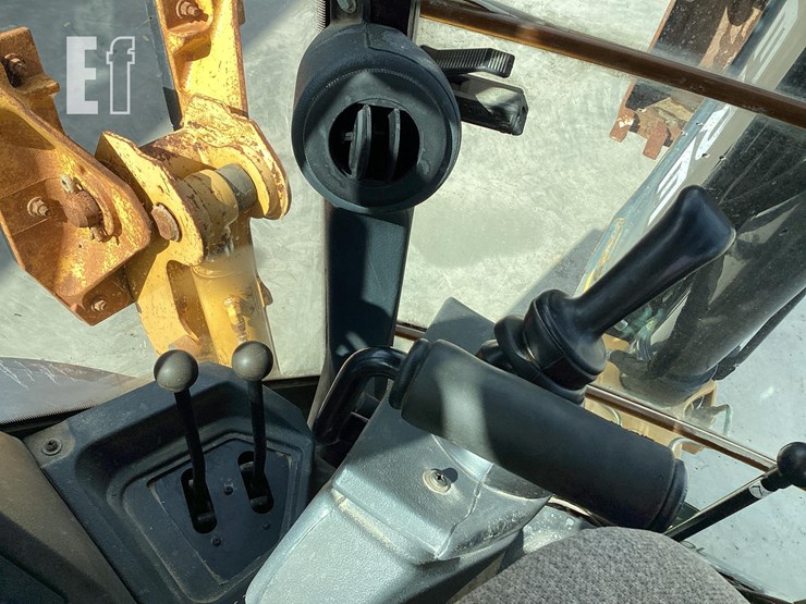 2015-deere-310k-image-18