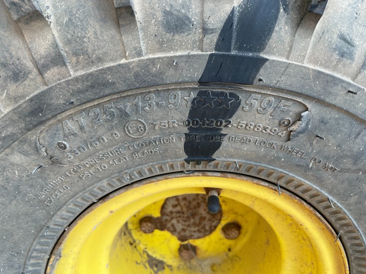 john-deere-gator-image-14