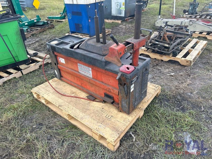 coats-40-40sa-heavy-duty-air-powered-tire-wheel-changer-image-2