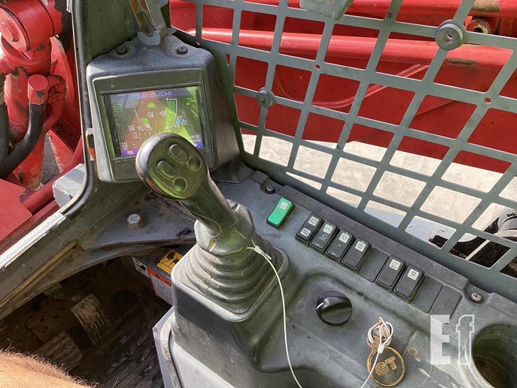 2021-takeuchi-tl12v2-image-16