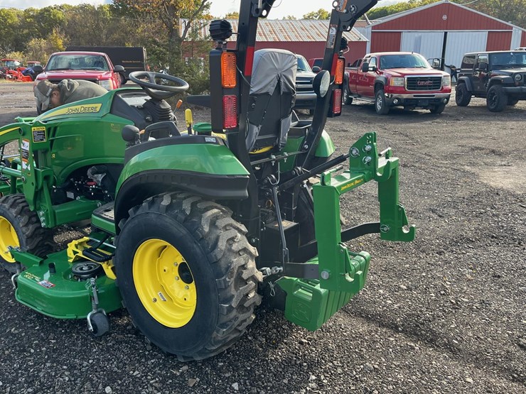 2018-john-deere-2025r-image-9