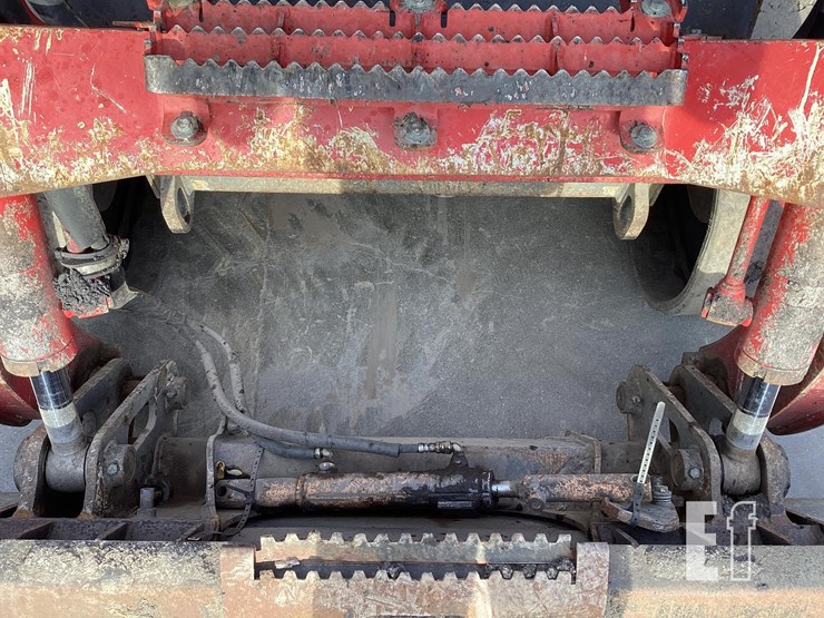 2021-takeuchi-tl12v2-image-10