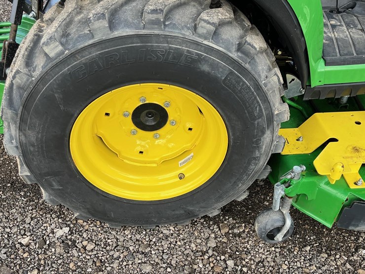 2018-john-deere-2025r-image-29