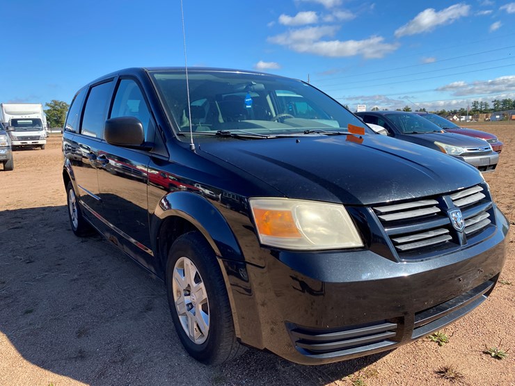 2009-dodge-grand-caravan-se-image-3