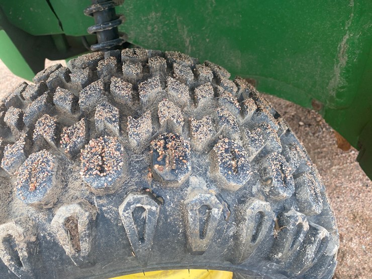 john-deere-gator-image-14