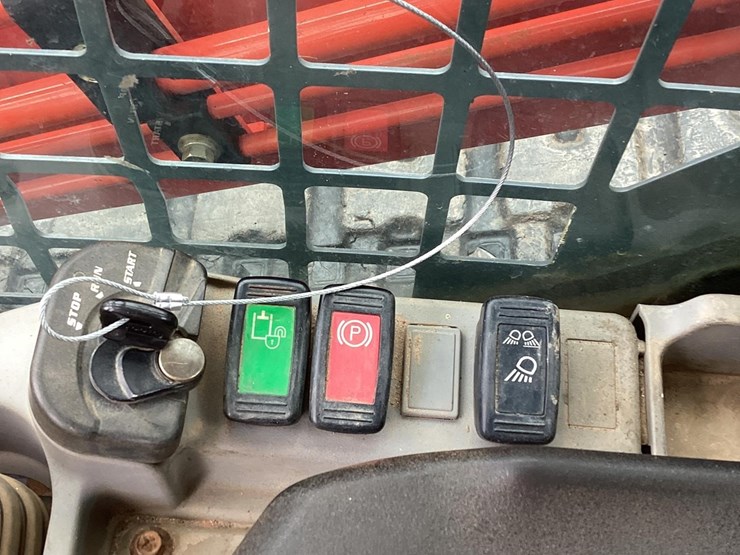 2019-kubota-svl95-2s-image-18