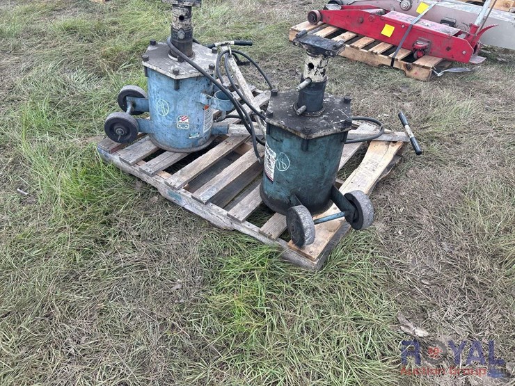 otc-1591a-10-ton-air-lift-and-support-stand-image-4