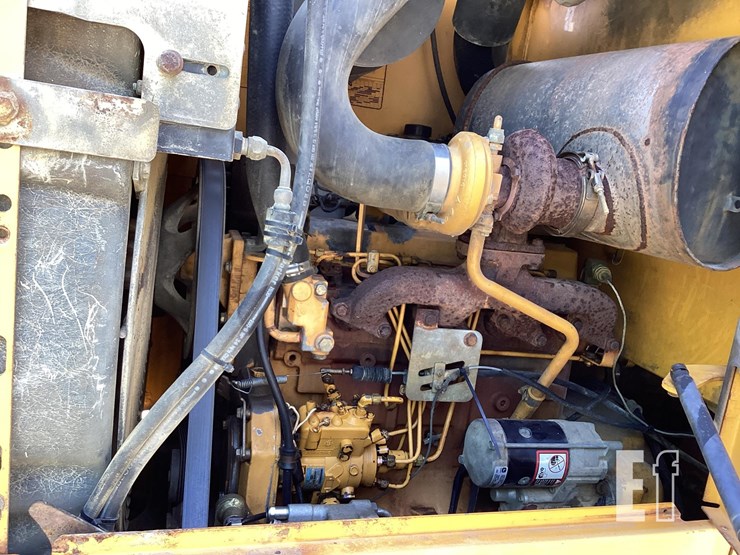 2002-deere-tc44h-image-12