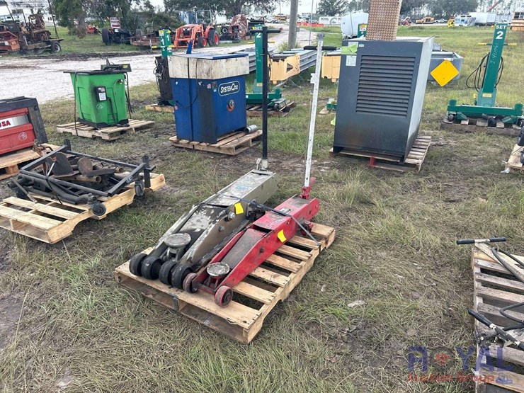 otc-20-ton-hydraulic-service-floor-jack-image-2