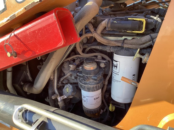 2023-case-580sn-image-15