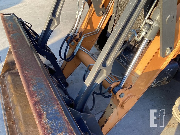 2022-case-580sn-image-11