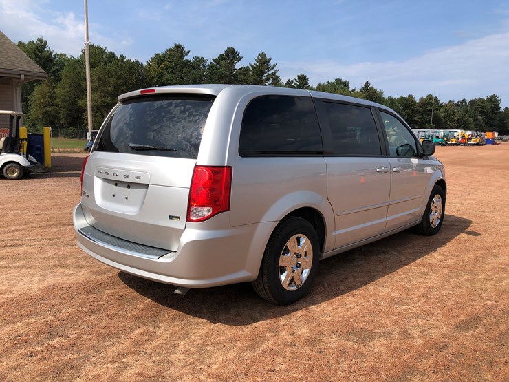 2011-dodge-grand-caravan-image-5